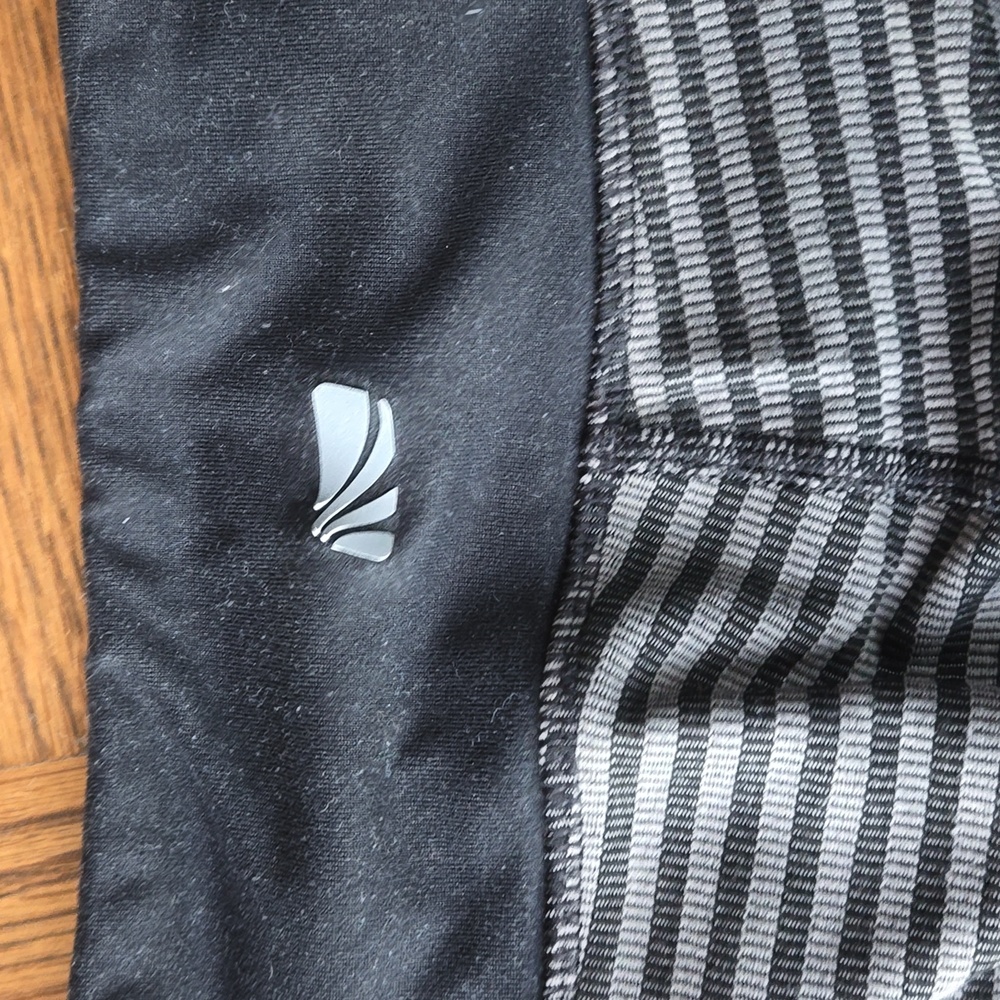 Marika Tek Athletic Tights Yoga Leggings Workout Gray and Black Stripes, S - Picture 4 of 4